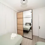 Center 2 Bedroom Calm Modern Upstairs Flat - Yeni Dünya *