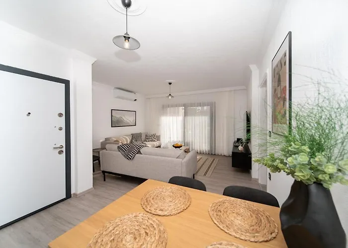Appartement Center 2 Bedroom Calm Modern Upstairs Flat - Yeni Duenya Bodrum