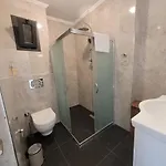 Center 2 Bedroom Calm Modern Upstairs Flat - Yeni Dünya * Bodrum